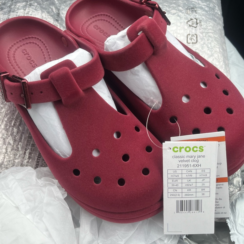 CROCS womens Classic Mary Jane Sandals - Velvet Red